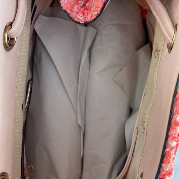 New GUESS Cessily Flap Backpack Coral - Picture 10 of 11